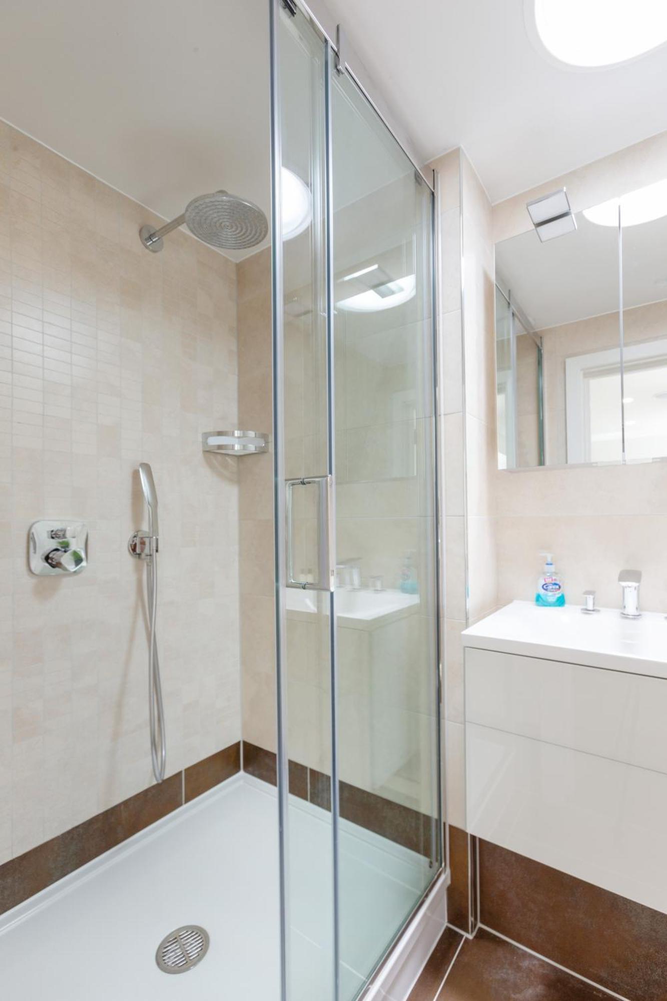 Penthouse With Private Terrace Soho - Cityapartmentstay *